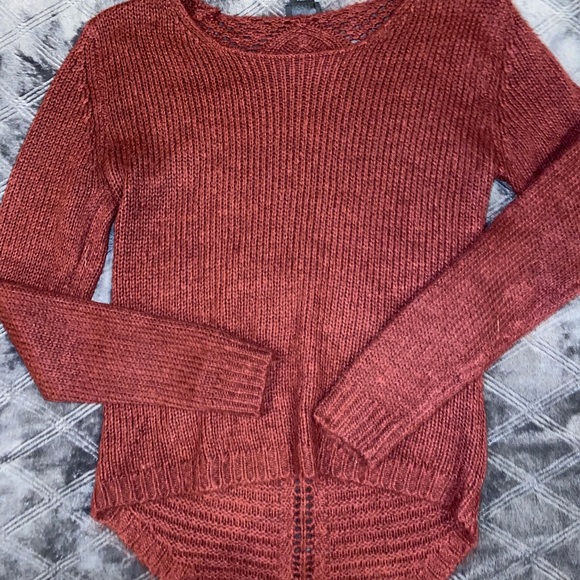 RED SWEATER- HIGH LOW AND LACE DETAILING BACK - Picture 1 of 3